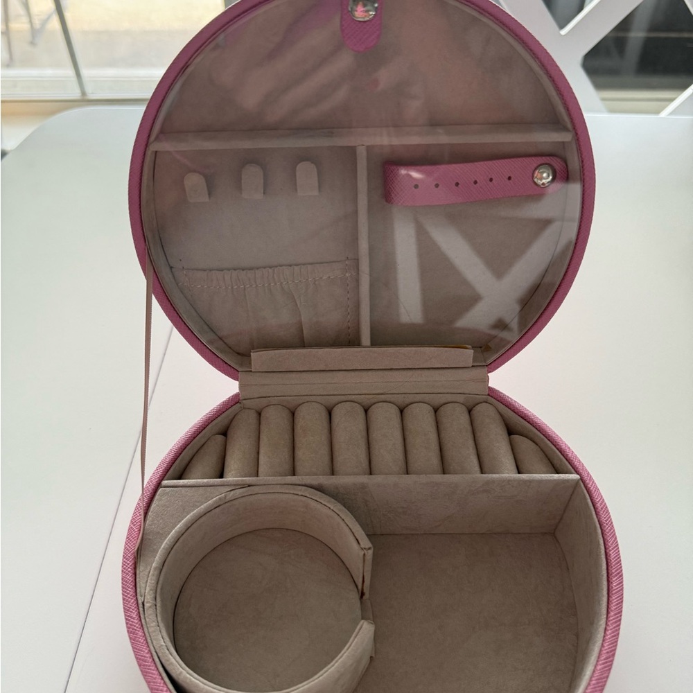 Pink Round Kameleon Jewelry Box - Picture 4 of 6